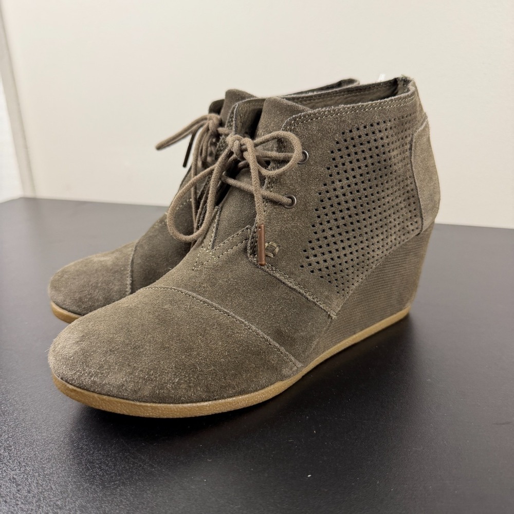 Toms Perforated Booties Women's 9 Green Suede Wedge Heel Lace-Up Casual Career